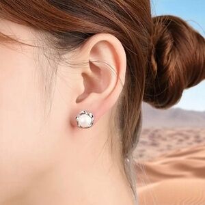 New Silver Pearl Earrings | Minimal Everyday Elegant Jewellery